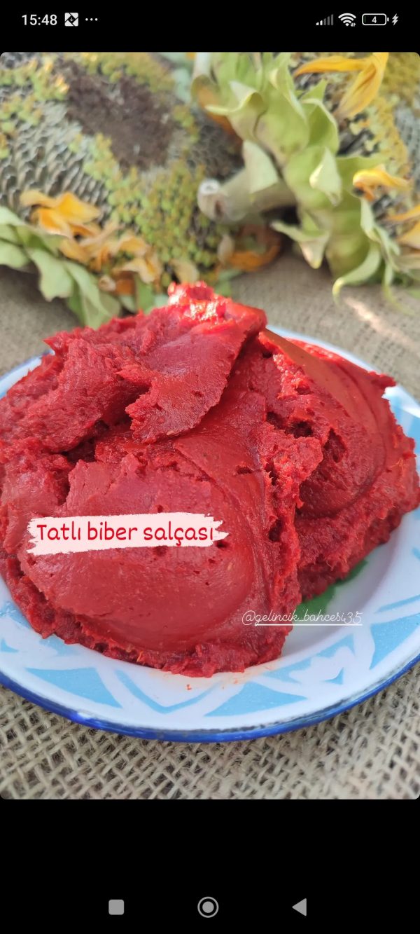 Tatlı Biber Salçası