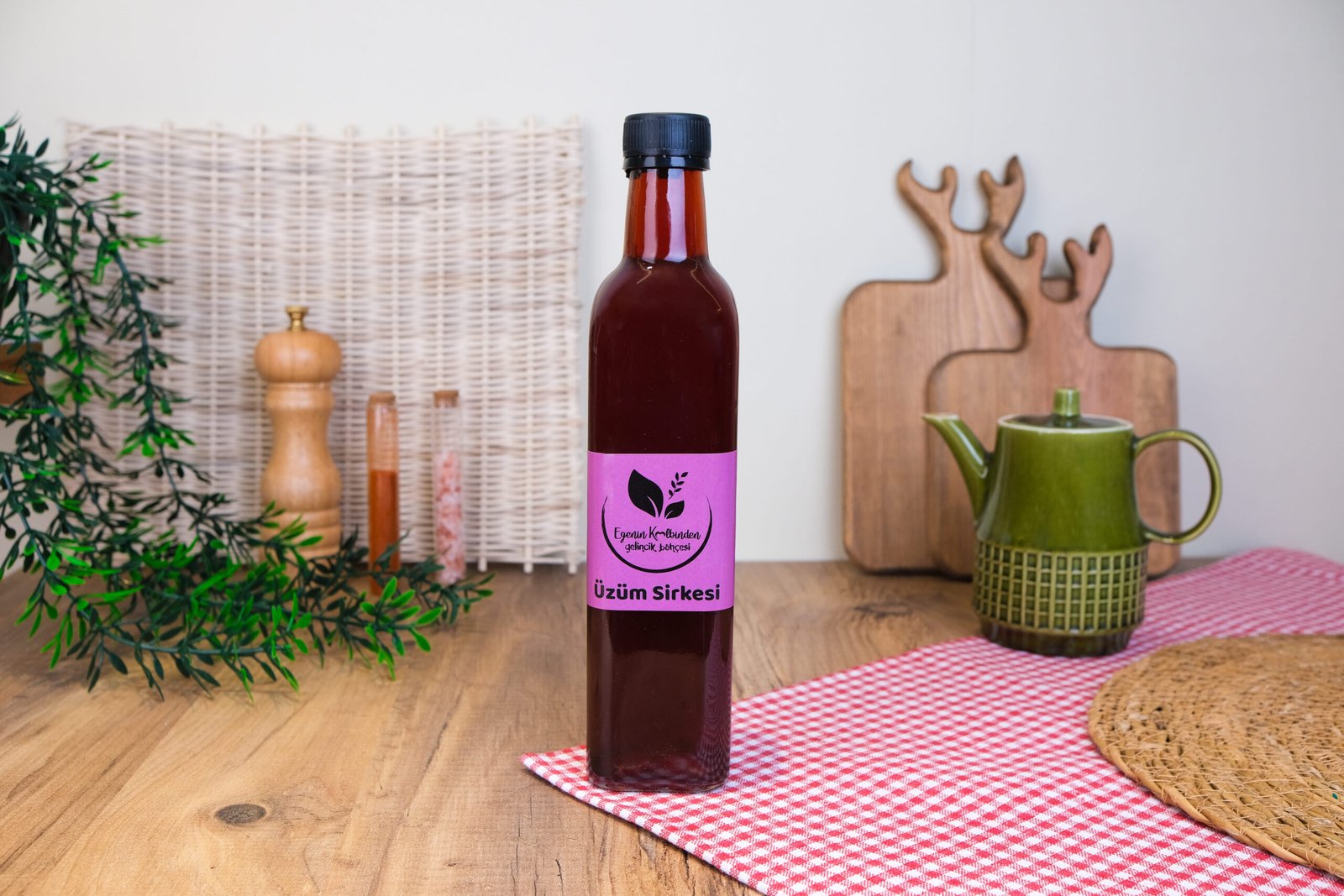 ÜZÜM SİRKESİ